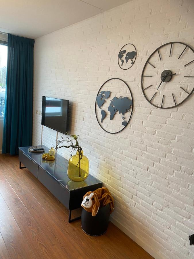 Ijsvogel Apartment, Duplex Family Home 4-Bed Located On The Largest Saltwater Lake ブライニッセ エクステリア 写真